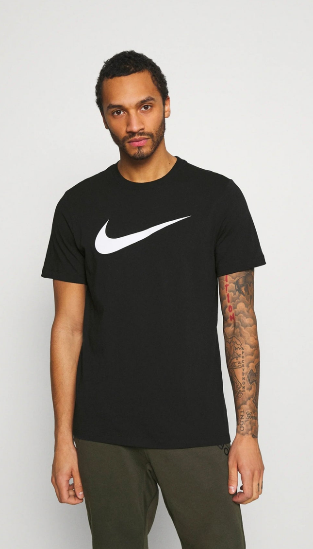 T-shirt nike