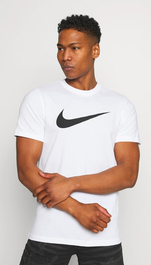 T-shirt Nike