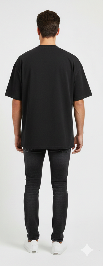 T-shirt M. F. N nera oversize logo in oro