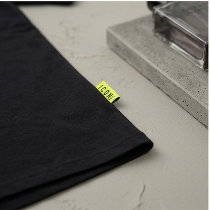 T-shirt icon fit oversize ( vestibilità piu grande)
