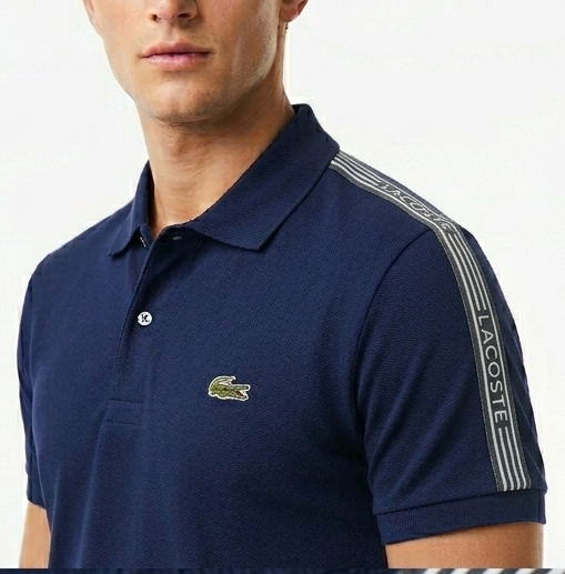Polo Lacoste con banda sulle spalle nera/blu/bianco