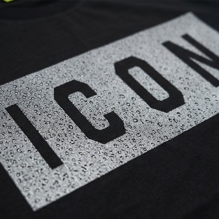 T-shirt icon fit oversize ( vestibilità piu grande)