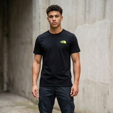 T-shirt North face nera/bianca