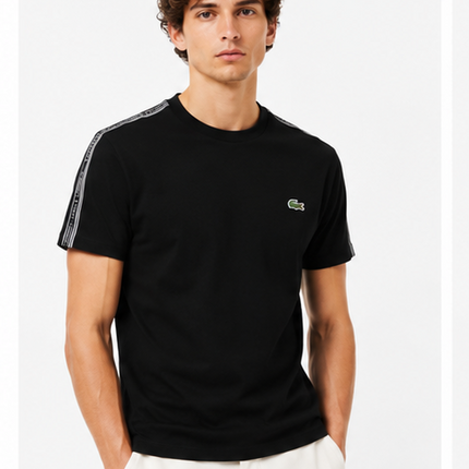T-shirt nera con banda laterale