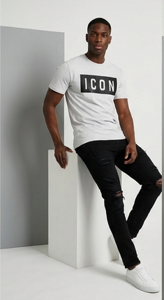 T-shirt icon fit oversize ( vestibilità piu grande)
